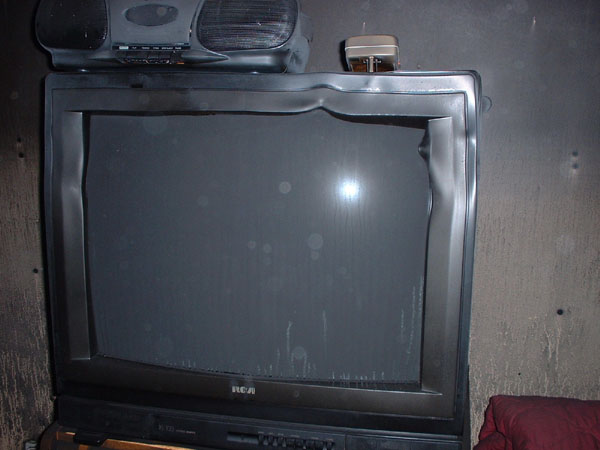 Inside Dad's room- his TV .jpg 48.5K